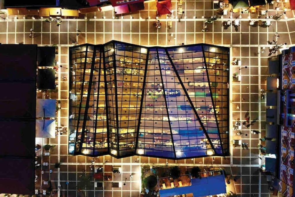 טיראנה City Centre Big Art'Partment Heart Of The Capital מראה חיצוני תמונה