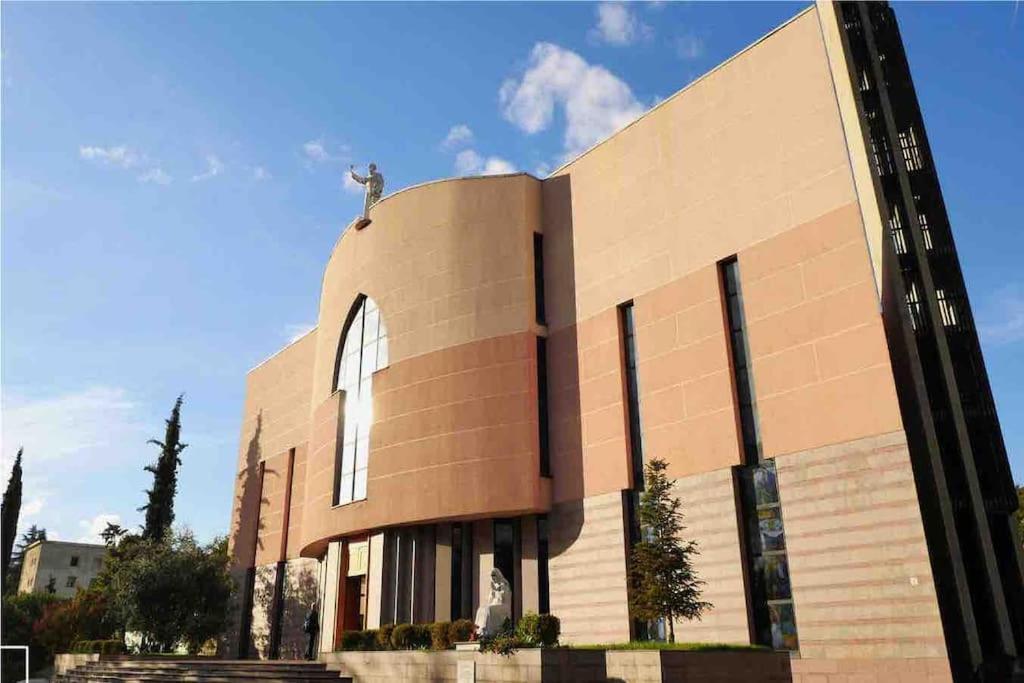 טיראנה City Centre Big Art'Partment Heart Of The Capital מראה חיצוני תמונה