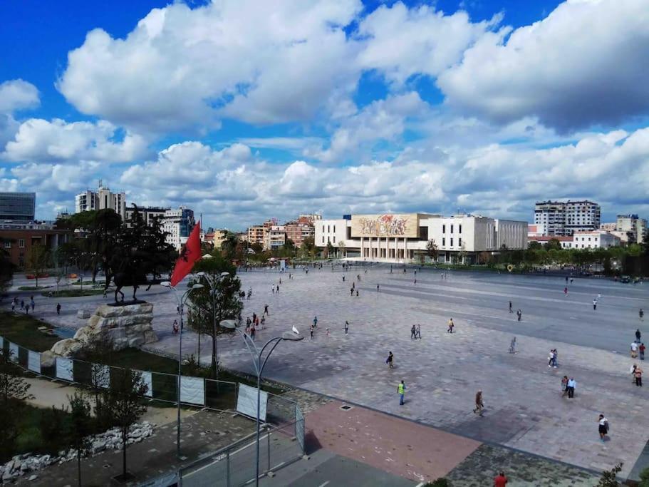 טיראנה City Centre Big Art'Partment Heart Of The Capital מראה חיצוני תמונה